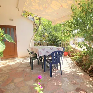  Apartment Agushi